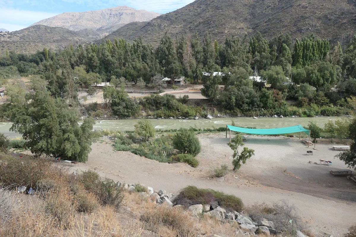 Paisagem de montanha no Cajón del Maipo, próximo a Santiago
